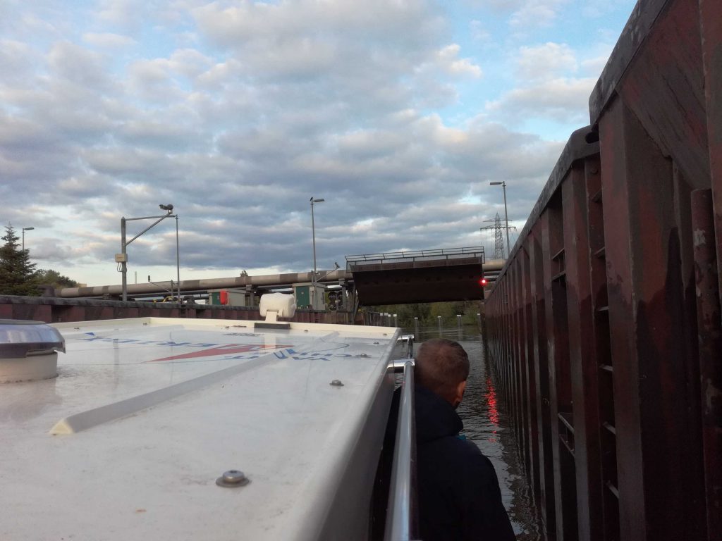 Schleusen-Training in der Tiefstack Schleuse