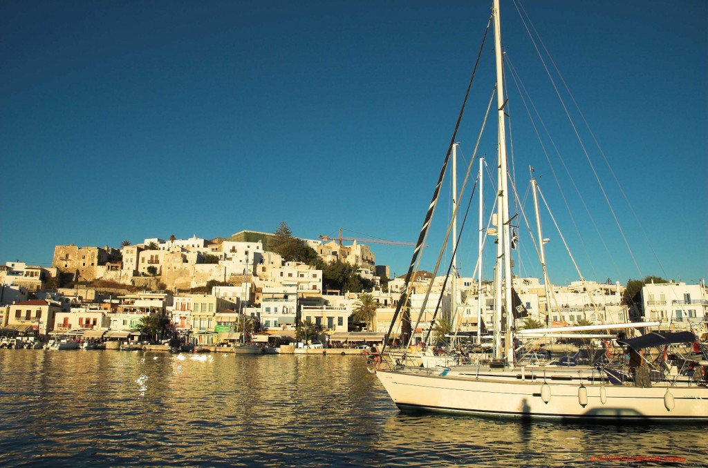 Segelyachten im griechischen Hafen